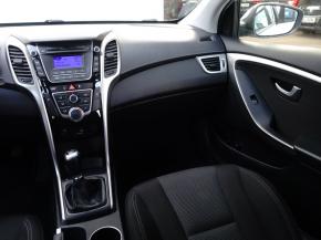 Hyundai i30  1.6 MPI 