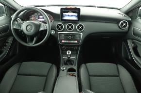 Mercedes-Benz A  A 180d 