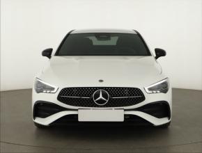 Mercedes-Benz CLA  220 4MATIC AMG Paket 