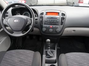 Kia Ceed  1.4 CVVT 