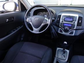 Hyundai i30  1.6 CVVT 