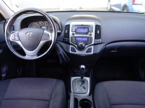 Hyundai i30  1.6 CVVT 