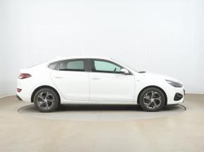 Hyundai i30 Fastback  1.5 T-GDI MHEV 