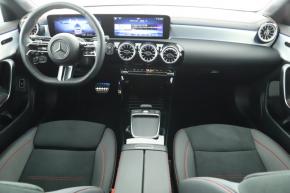 Mercedes-Benz CLA  200 AMG Paket 