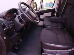 Peugeot Boxer  2.2 BlueHDi 