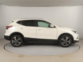 Nissan Qashqai  1.3 DIG-T N-Connecta 