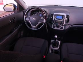 Hyundai i30  1.4 CVVT 