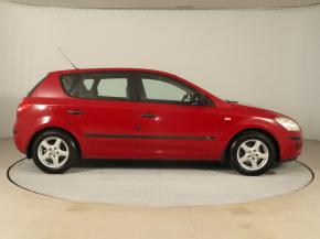 Kia Ceed  1.4 CVVT 