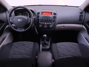 Kia Ceed  1.4 CVVT 