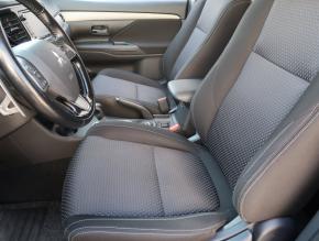 Mitsubishi Outlander  2.2 DI-D 