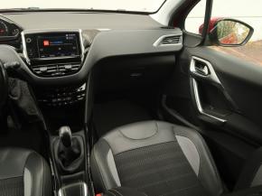 Peugeot 2008  1.6 BlueHDi 