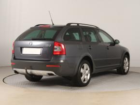 Škoda Octavia  Scout 2.0 TDI . 