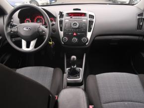 Kia Ceed  1.4 CVVT 