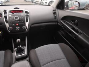 Kia Ceed  1.4 CVVT 