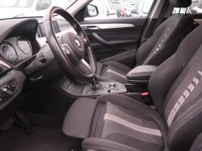 BMW X1  xDrive20i 