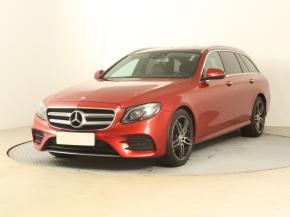 Mercedes-Benz E  E 220 d AMG Paket 