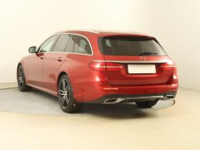 Mercedes-Benz E  E 220 d AMG Paket 