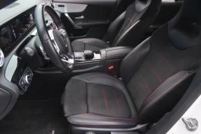 Mercedes-Benz CLA  200d AMG Paket 