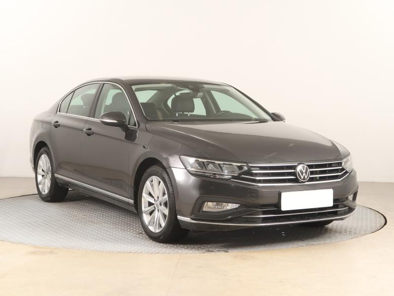 Volkswagen Passat  1.5 TSI Elegance