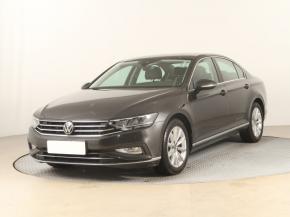 Volkswagen Passat  1.5 TSI Elegance 