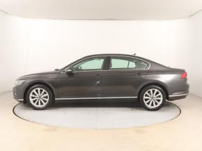 Volkswagen Passat  1.5 TSI Elegance 