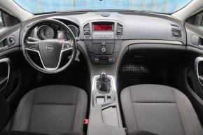 Opel Insignia  1.8 