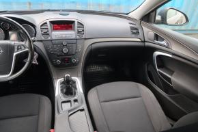 Opel Insignia  1.8 