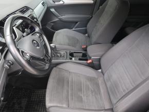 Volkswagen Touran  1.5 TSI 