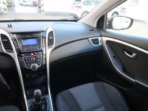 Hyundai i30  1.4 CVVT 