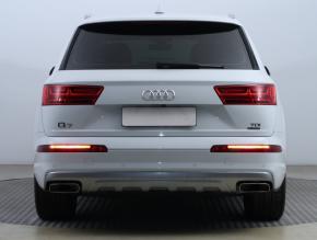 Audi Q7  3.0 TDI S-Line 