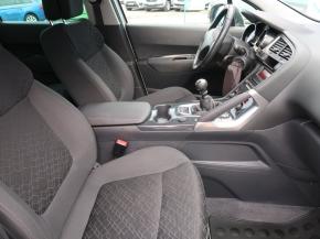 Peugeot 3008  2.0 HDi 