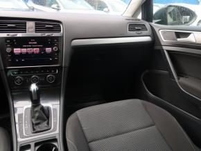 Volkswagen Golf  1.6 TDI 