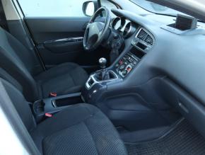 Peugeot 5008  1.6 HDi 