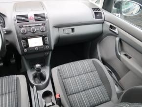 Volkswagen Touran  2.0 TDI Cross 