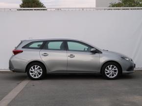 Toyota Auris  1.6 Valvematic 