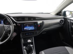 Toyota Auris  1.6 Valvematic 