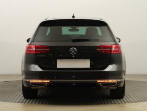 Volkswagen Passat  1.5 TSI R-Line 