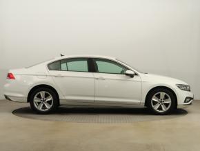 Volkswagen Passat  1.5 TSI Elegance 