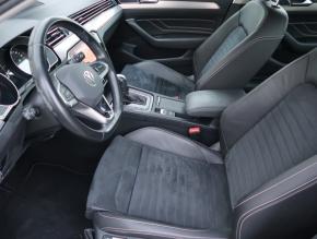 Volkswagen Passat  1.5 TSI Elegance 