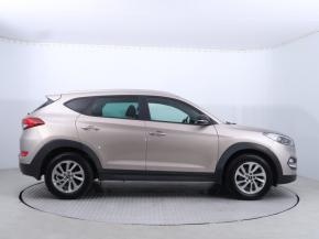 Hyundai Tucson  1.6 T-GDI Trikolor 