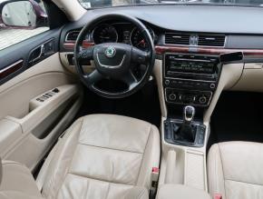 Škoda Superb  2.0 TDI Elegance 