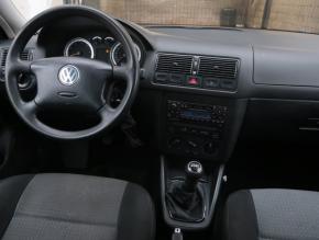 Volkswagen Golf  1.6 16V Basis 