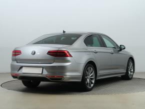 Volkswagen Passat  2.0 TDI R-Line 