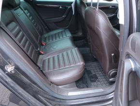 Volkswagen Passat  2.0 TDI 