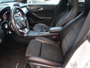 Mercedes-Benz CLA  200 CDI AMG Paket 