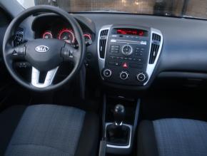 Kia Ceed  1.6 i Comfort 