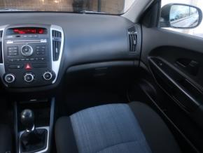 Kia Ceed  1.6 i Comfort 