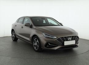 Hyundai i30 Fastback  1.5 T-GDI MHEV SMART 