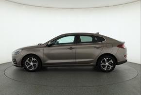 Hyundai i30 Fastback  1.5 T-GDI MHEV SMART 