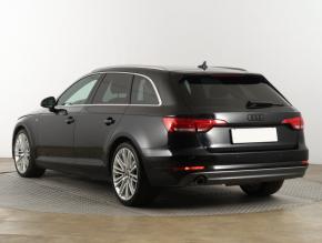 Audi A4  2.0 TDI S-Line 